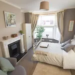 Lovely Studios In Centre