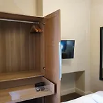 Bath Road Apartments
