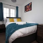 Delft - Spacious Home, High Speed Wi-Fi, Free Parking, Terrace