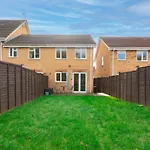 Cosy Contractor House & Garden & Free Parking