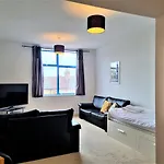 Central Apartments - Spacious 2 Beds
