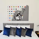 Fantastic 2 Dbl Bedroom Apt. Free Off-Road Parking