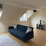 Swindon City Center 2Bed Apartment With Parking And Wifi