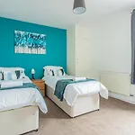 Lorne Lodge Central Swindon