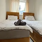 Cozy 2Bed Apartment W/ Parking