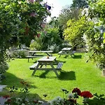 Bolingbroke Arms & Hotel