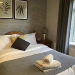 Bolingbroke Arms & Hotel