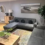Modern City Centre Apartment In Swindon