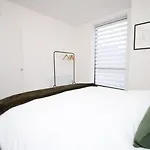 2 Bedroom With Free Parking