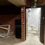 Stylish 2 Bed Apartment