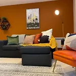 Paramount City Living 105