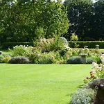 Overtown Manor Bed And Breakfast