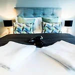Suite Life Serviced Apartments - Old Town