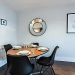 Suite Life Serviced Apartments - Old Town