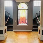 Burkhardt Hall- Parking Included- Sleeps 4