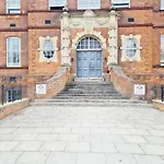 Burkhardt Hall- Parking Included- Sleeps 4