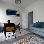 Homely Apartment With Free Parking