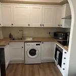 Central - 1 Bed, Cosy Retreat