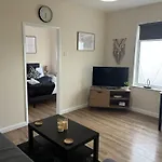 Central - 1 Bed, Cosy Retreat