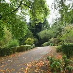 Parkside Victorian Retreat Near Town Centre
