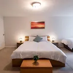 Florey Court, Long Stays Disc, Sleeps 6 In 2 Bedrooms, Parking