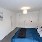 Contractors - Spacious - Long Stays