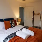 Tranquil Urban Haven