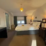 Victoria Road Swindon - 1 Bedroom Apartment