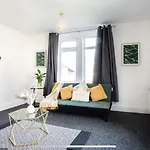 A Cosy 2 Bed Flat In Swindon