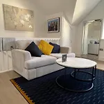 Welcome Rooms 55B- Self Check-In Whole Apartment Fully Refurbished