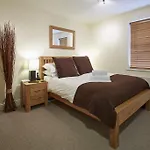 Swan Place Apartments By Viridian Apartments