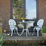Meadowbank House Bed And Breakfast