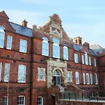 Burkhardt Hall By Viridian Apartments