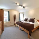 Swan Place Apartments By Viridian Apartments
