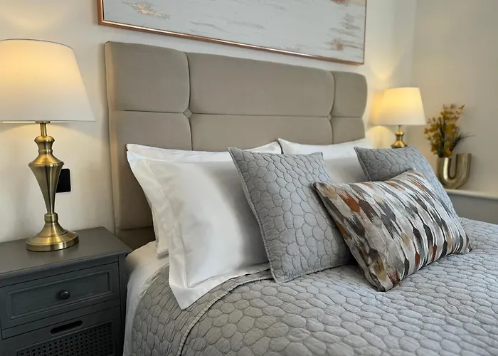Elegant One Bedroom Apartment