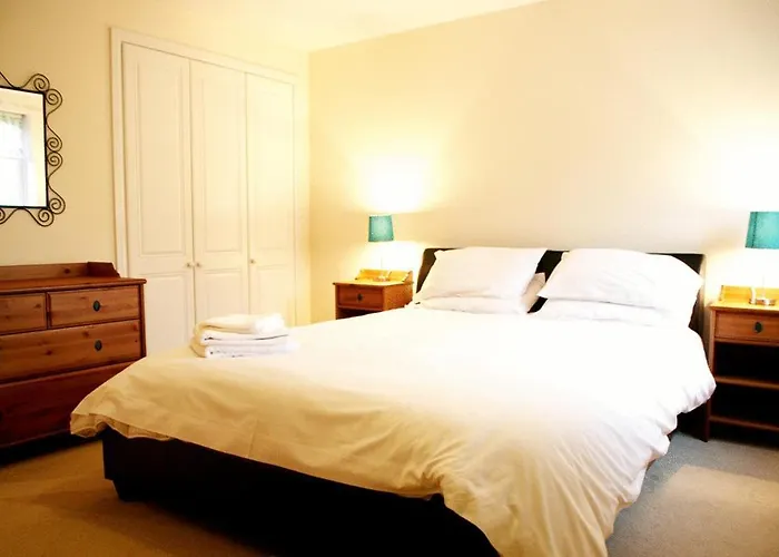 Brunel Crescent Apartments