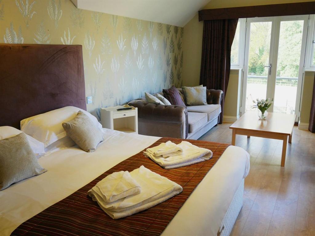 The Sun 4* Swindon