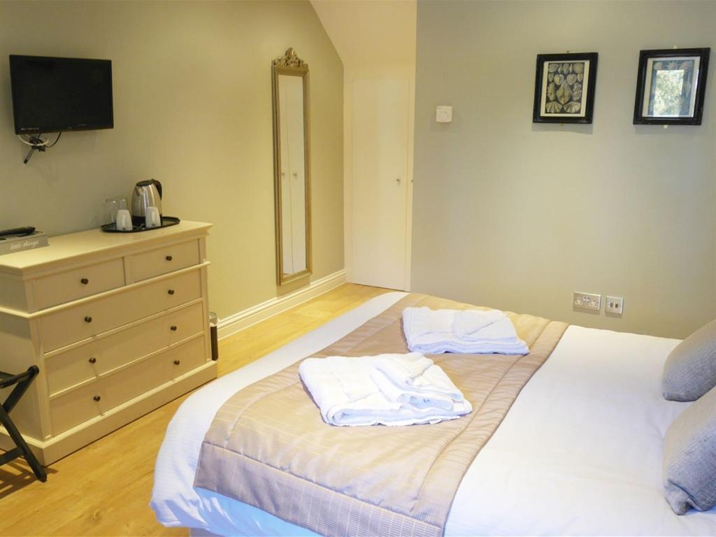 The Sun 4* Swindon