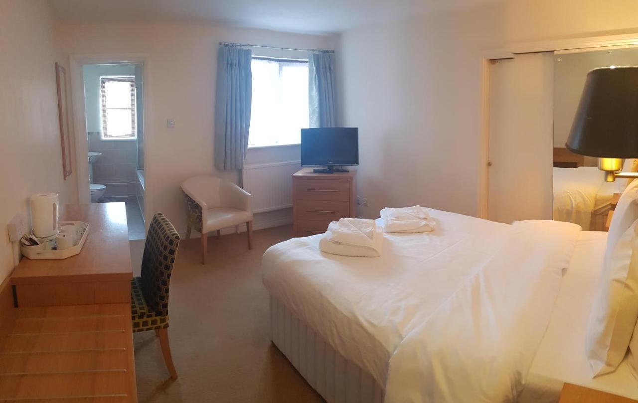 Marsh Farm Hotel