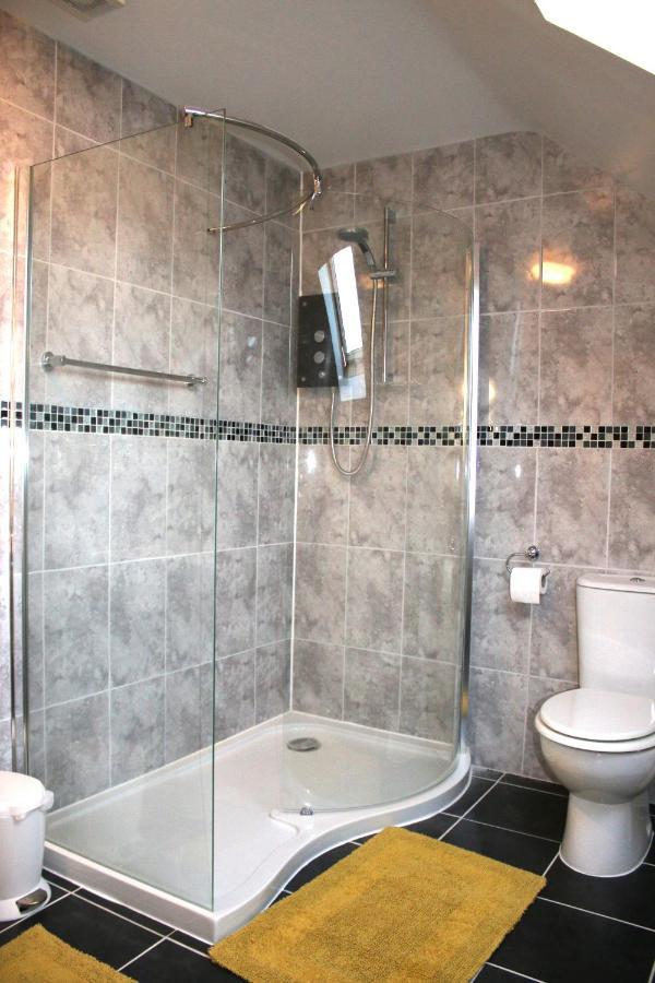 Highworth House Bed & Breakfast Swindon