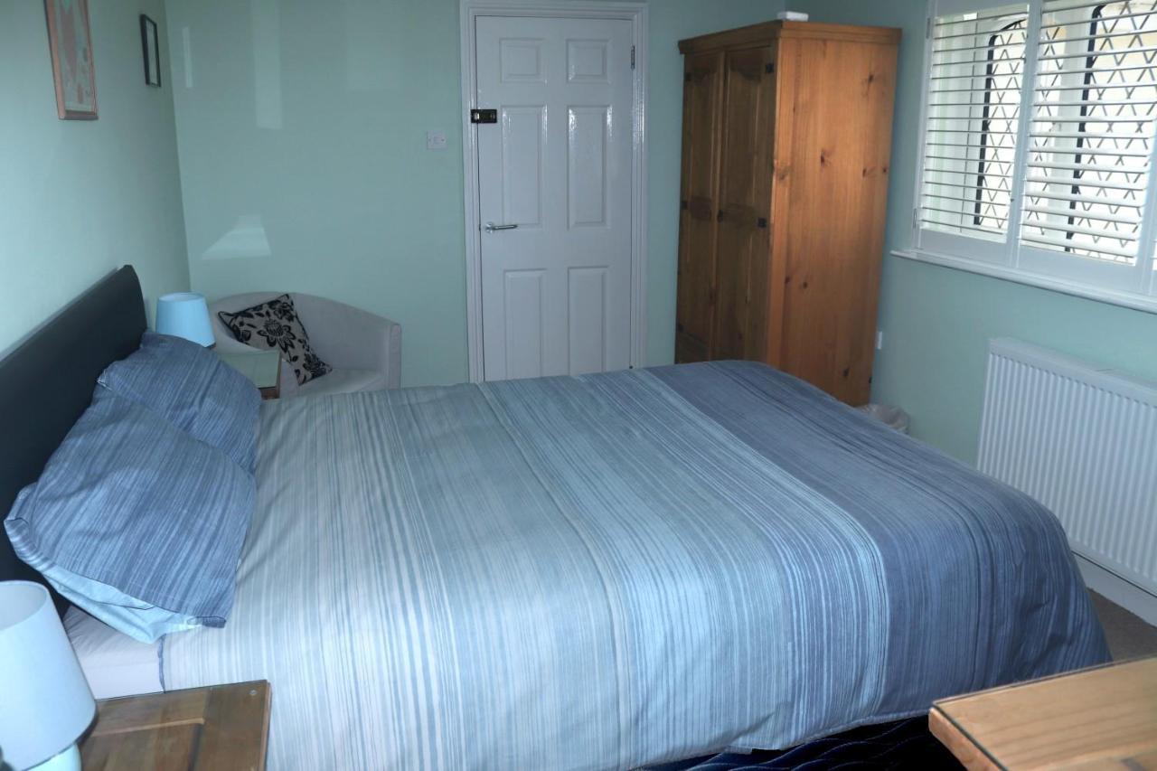 Bed & Breakfast Highworth House