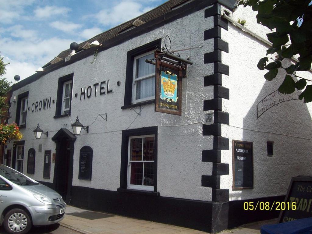 The Crown 3*