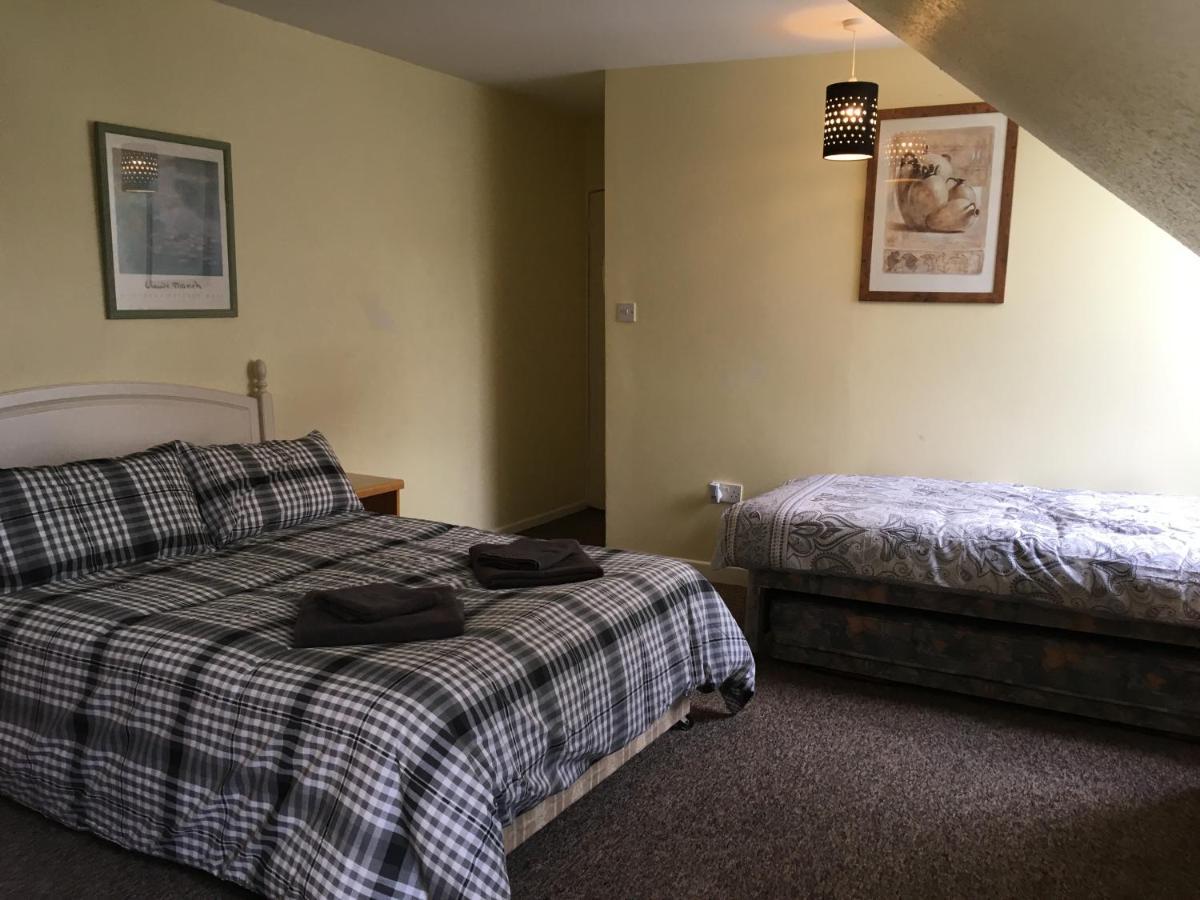 The Rolleston Arms Inn 2*