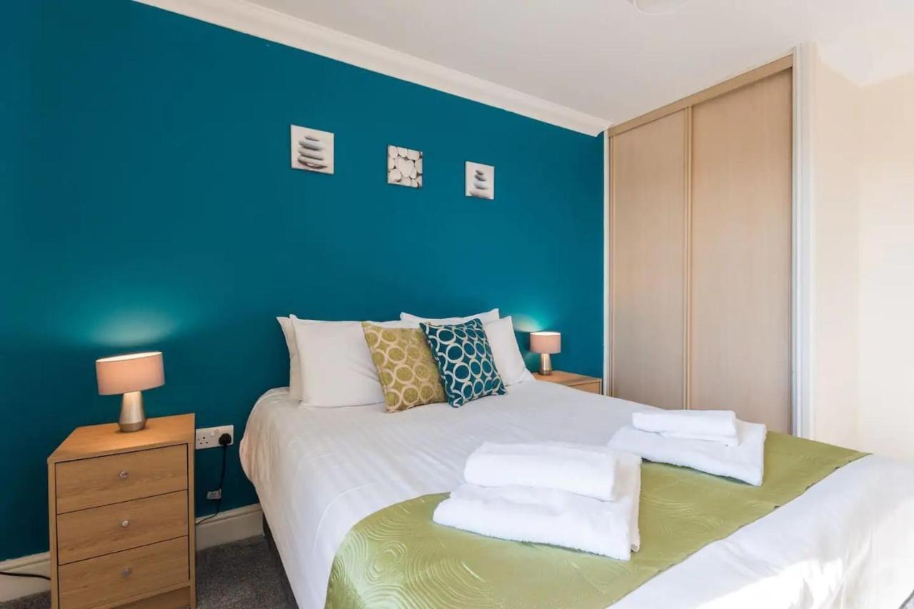 Godwin Court Apartment Swindon