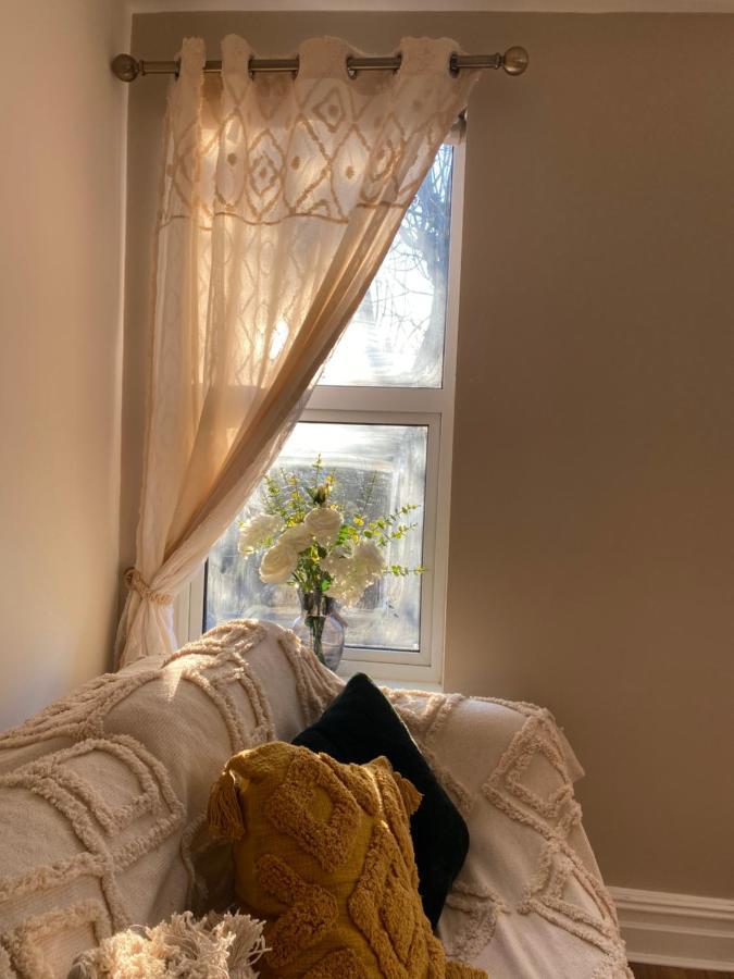 Beautiful Spacious In Town Centre