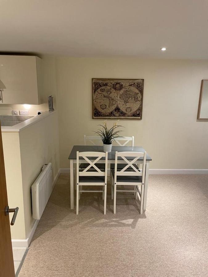 Paramount Apartment Swindon