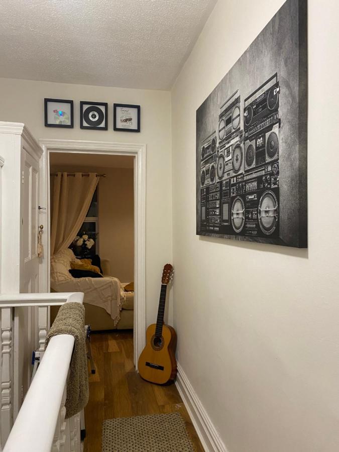 Beautiful Spacious In Town Centre Swindon
