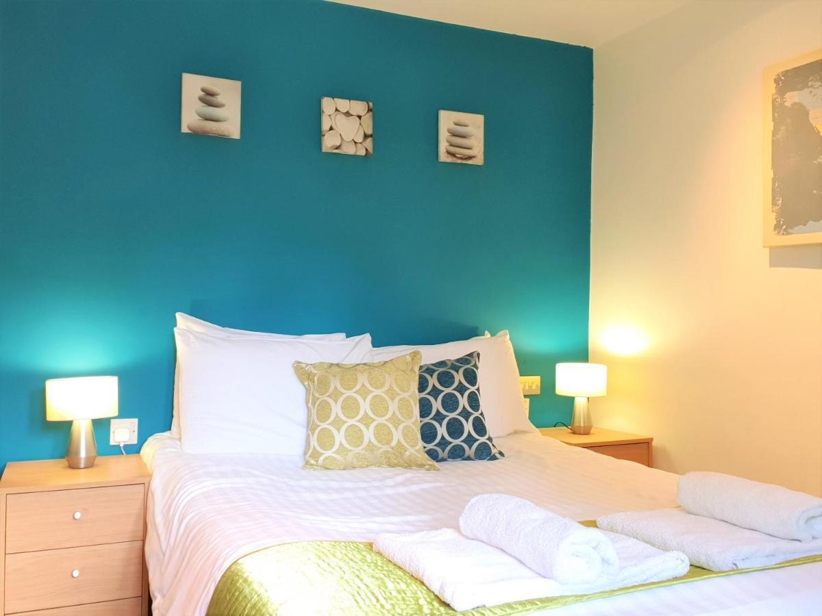 Bath Road Apartment