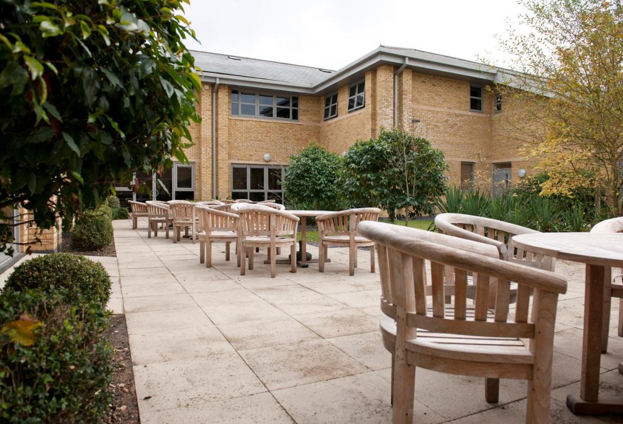 Alexandra House 4*