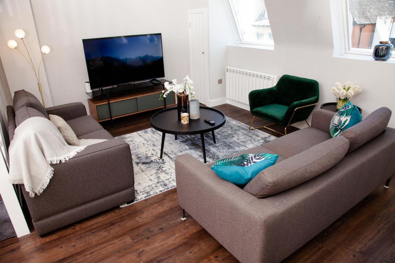 High Life Serviced - Old Town Apartment *